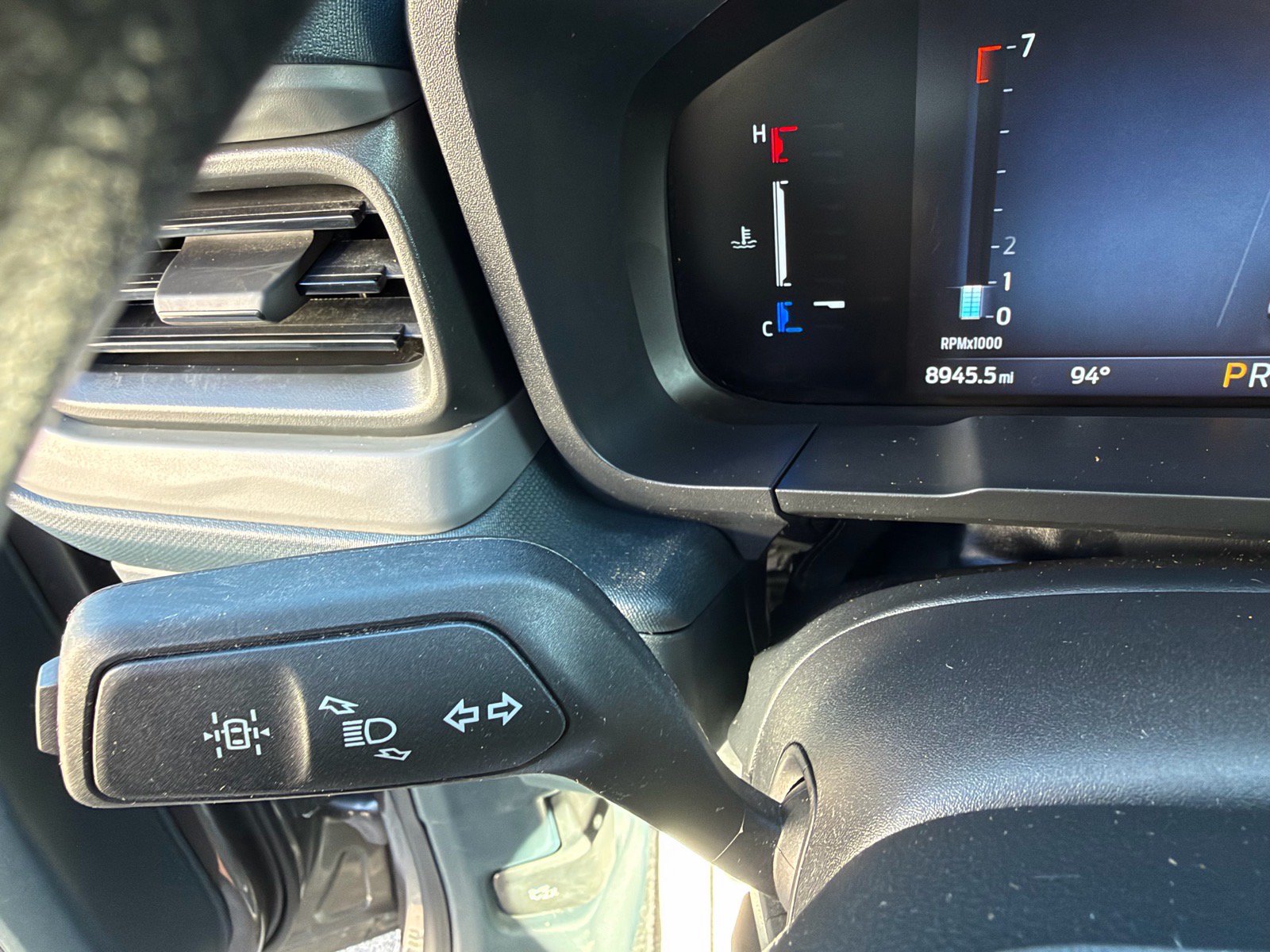 Used 2025 Ford Maverick XL w/ Equipment Group 102A AWD/4WD image 32