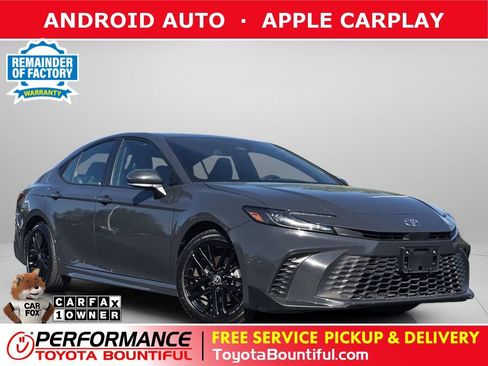 Used 2025 Toyota Camry SE FWD image 1