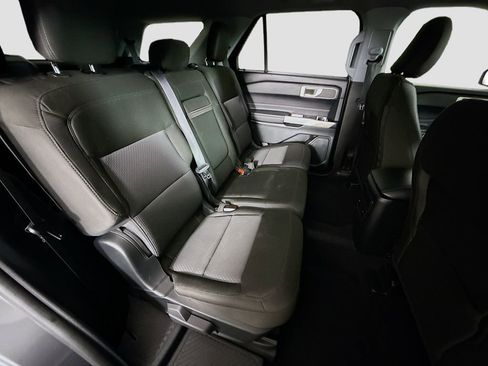 Used 2023 Ford Explorer XLT image 25