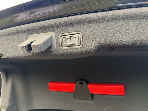 Used 2017 Audi A8 L 3.0T w/ Executive Package image 41