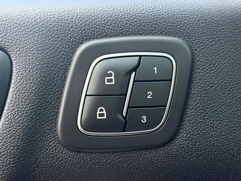 Used 2022 Ford Escape Titanium AWD/4WD image 20