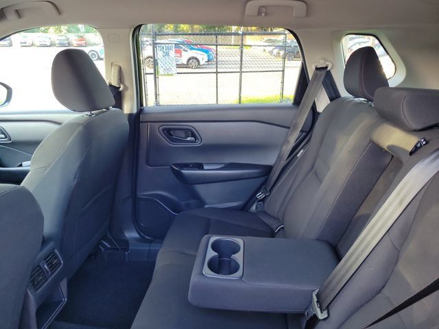 Used 2024 Nissan Rogue S AWD/4WD image 13