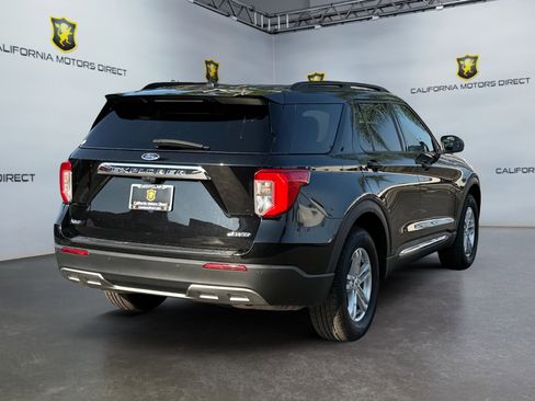 Used 2023 Ford Explorer XLT w/ Equipment Group 202A image 5