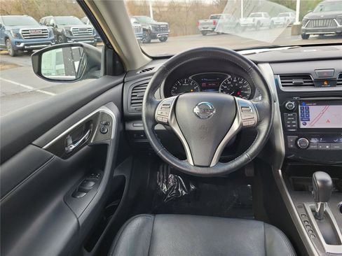 Used 2013 Nissan Altima 2.5 SL w/ Technology Pkg image 9