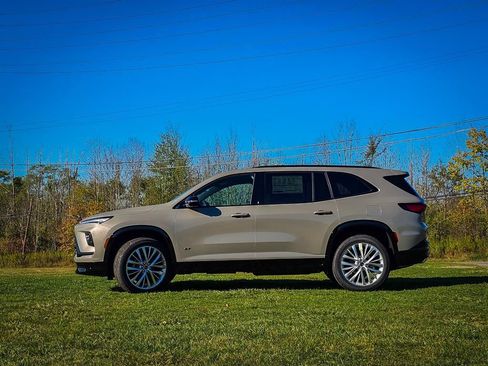 New 2026 Buick Enclave Sport Touring w/ Power Package image 7