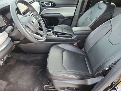 Used 2022 Jeep Compass Limited image 17