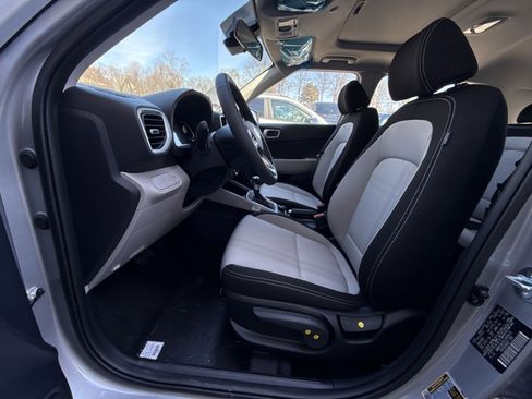 New 2026 Hyundai Venue SEL FWD image 13