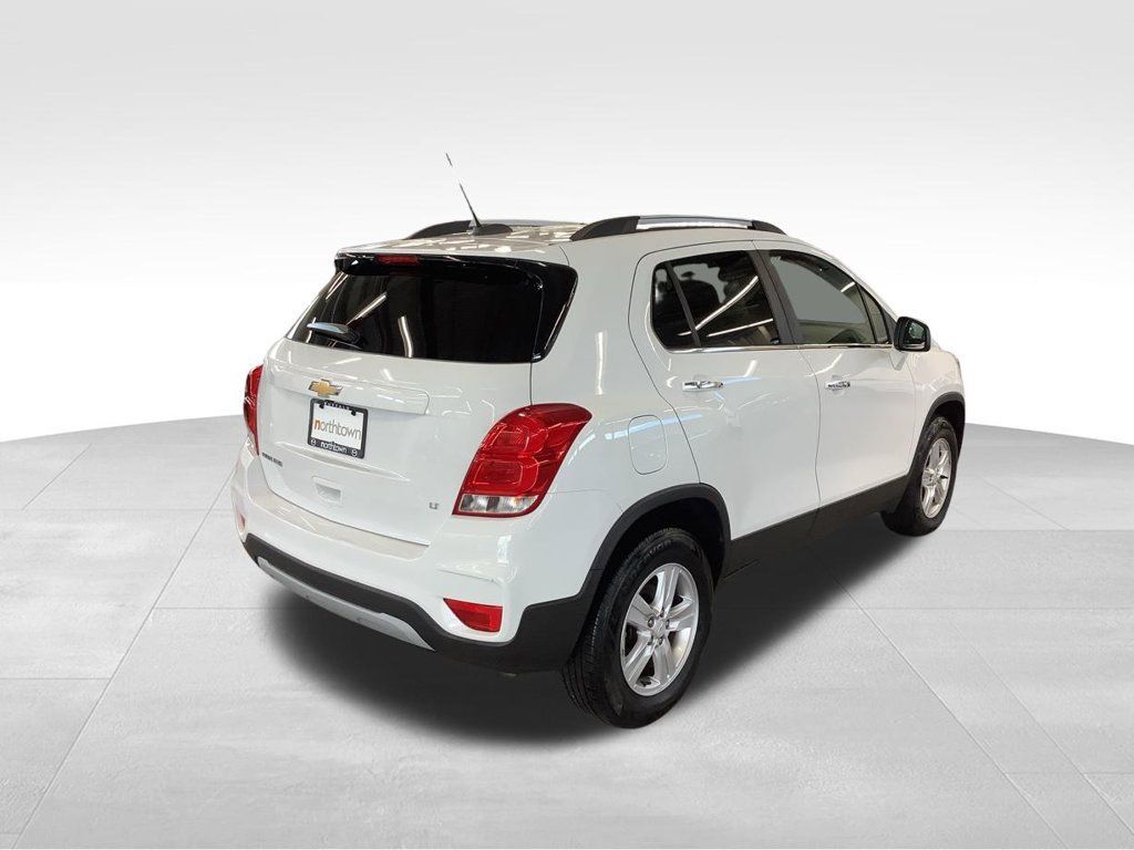 Used 2019 Chevrolet Trax LT w/ LT Convenience Package AWD/4WD image 26