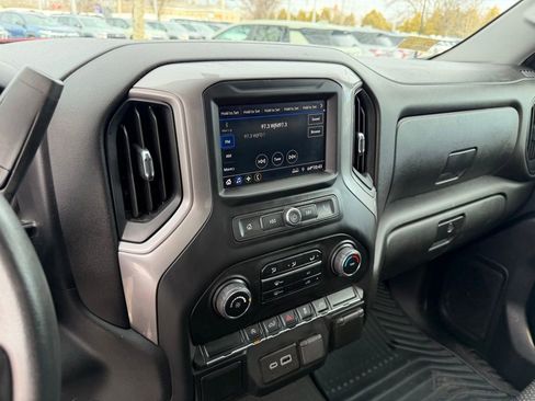 Used 2021 Chevrolet Silverado 1500 Custom image 14