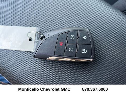 Used 2025 Chevrolet Equinox LT w/ Convenience Package II image 23