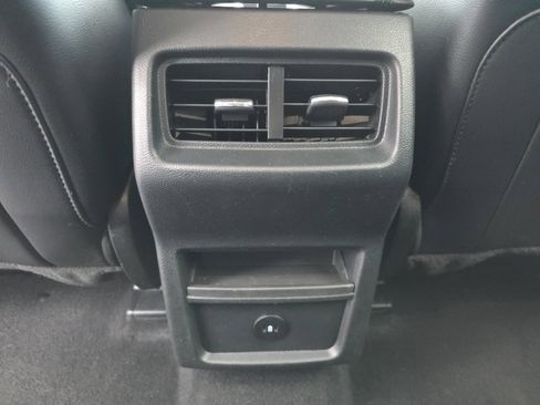 Used 2024 Ford Edge SEL image 12