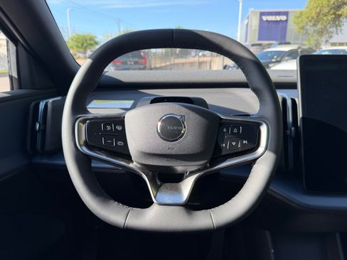 New 2026 Volvo EX30 Plus w/ Climate Package image 14