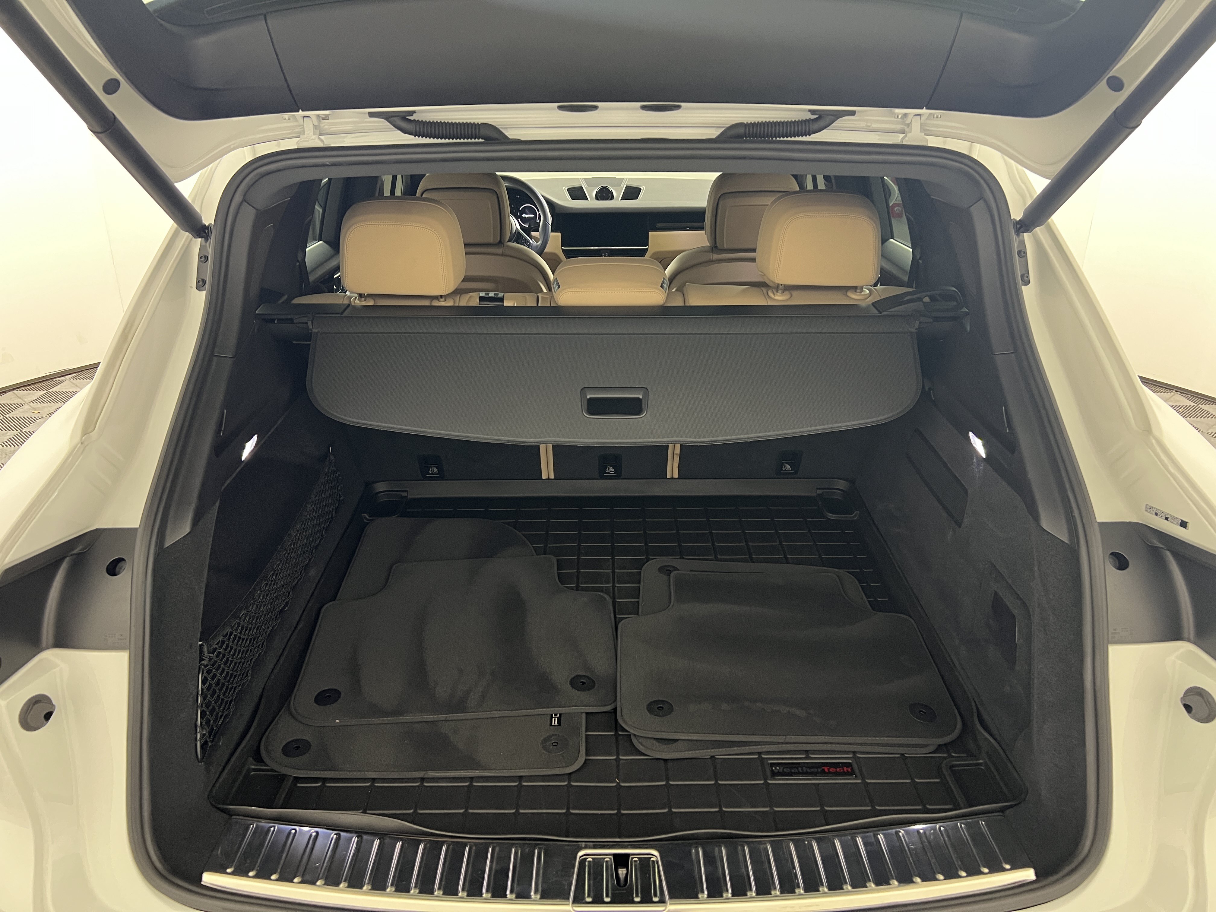 Certified 2023 Porsche Cayenne AWD/4WD image 21
