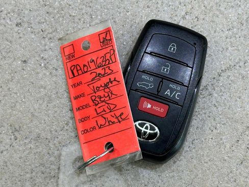 Certified 2023 Toyota bZ4X AWD w/ Weather Package image 31