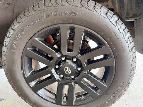 Used 2019 Toyota 4Runner Limited image 48