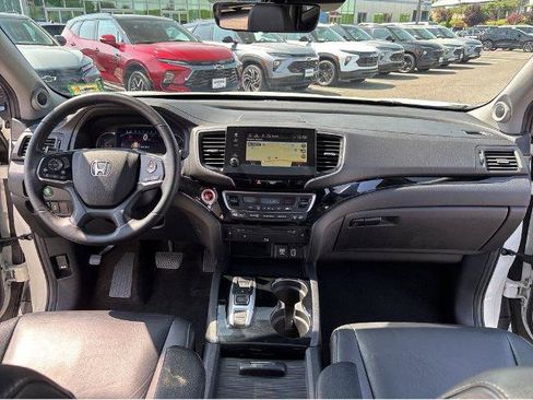 Used 2019 Honda Pilot Touring image 9
