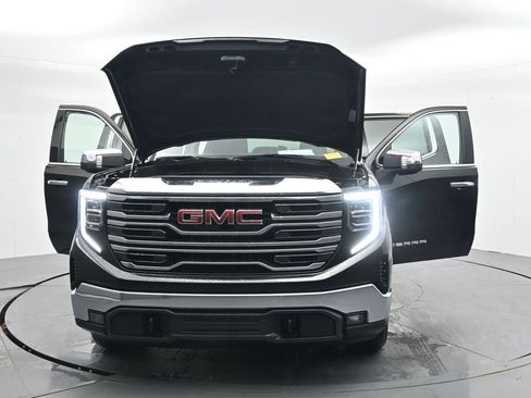 Used 2025 GMC Sierra 1500 SLT RWD image 39