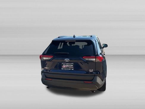 Used 2019 Toyota RAV4 XLE Premium w/ Cold Weather Package AWD/4WD image 6