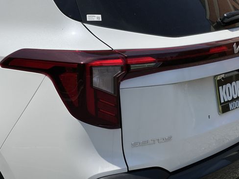 New 2026 Kia Seltos SX w/ SX Sunroof Package AWD/4WD image 14