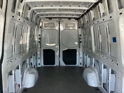 Used 2022 Mercedes-Benz Sprinter 2500 image 26