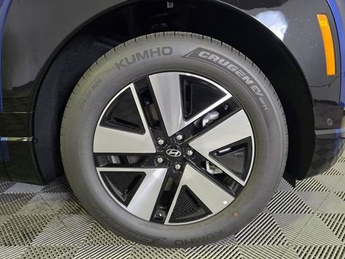 New 2026 Hyundai Ioniq 9 SEL image 3