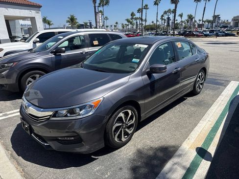 Used 2017 Honda Accord EX image 2