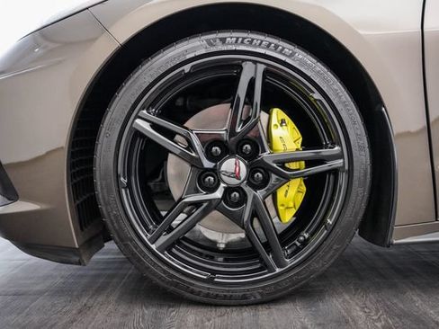 Used 2020 Chevrolet Corvette Stingray Coupe w/ 1LT RWD image 39