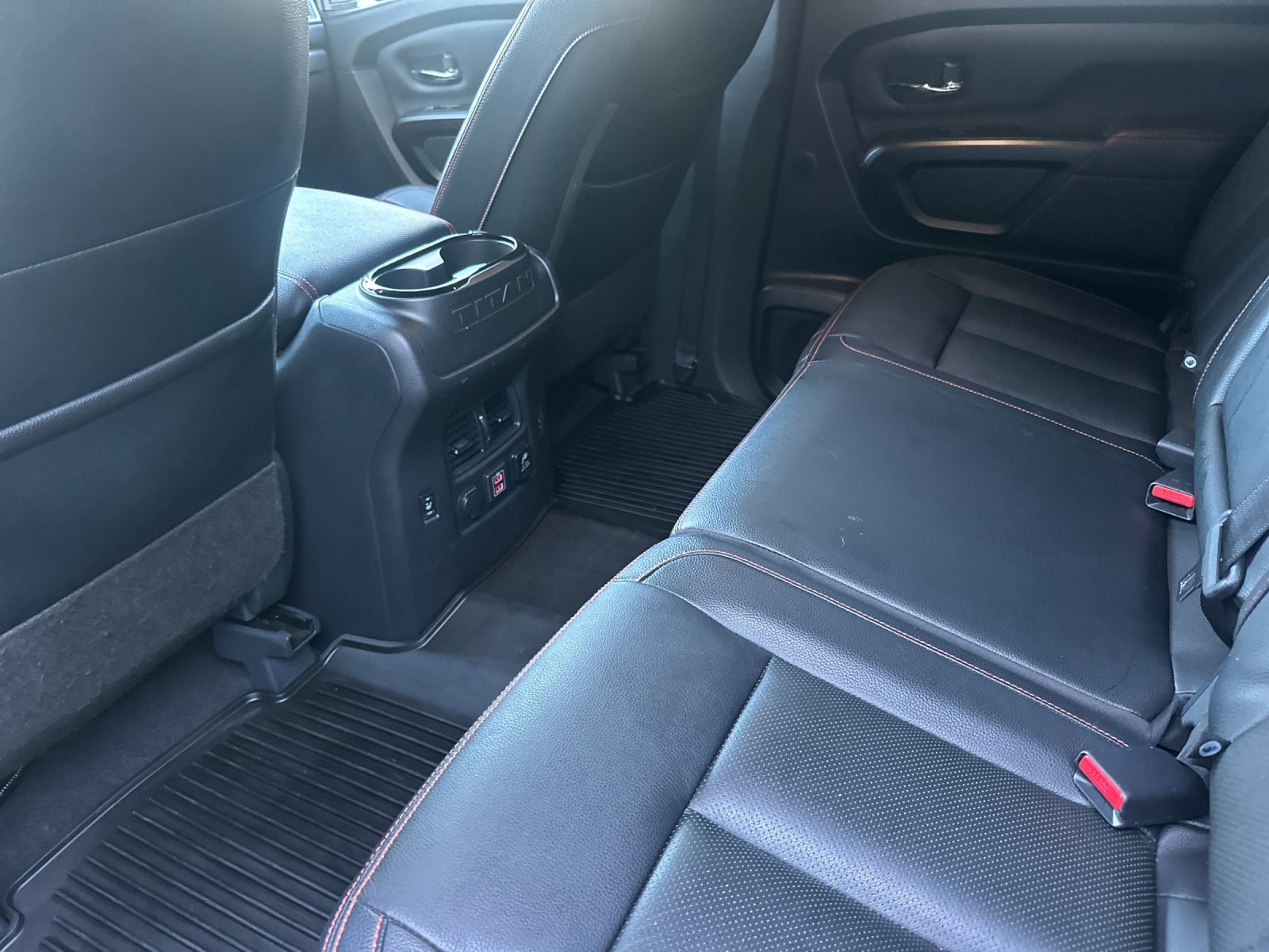 Used 2023 Nissan Titan PRO-4X w/ Pro-4x Convenience Package AWD/4WD image 12
