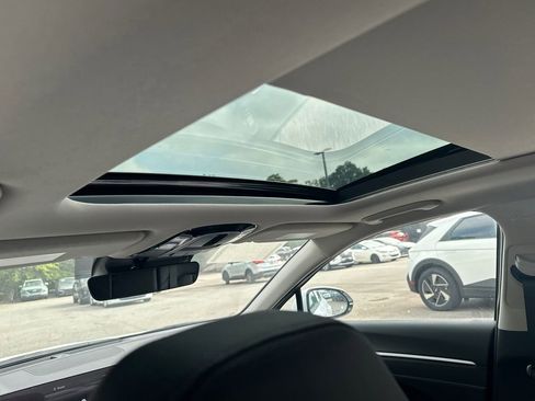 New 2025 Hyundai Sonata Limited image 13