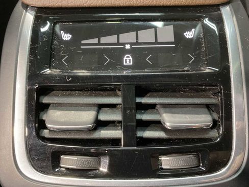 Used 2019 Volvo XC90 T6 Momentum w/ Advanced Package image 25