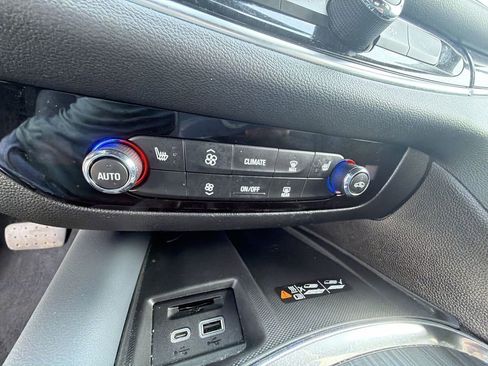 Used 2023 Buick Enclave Essence w/ Experience Buick Package FWD image 18