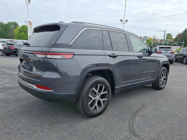 Certified 2024 Jeep Grand Cherokee Limited AWD/4WD image 8