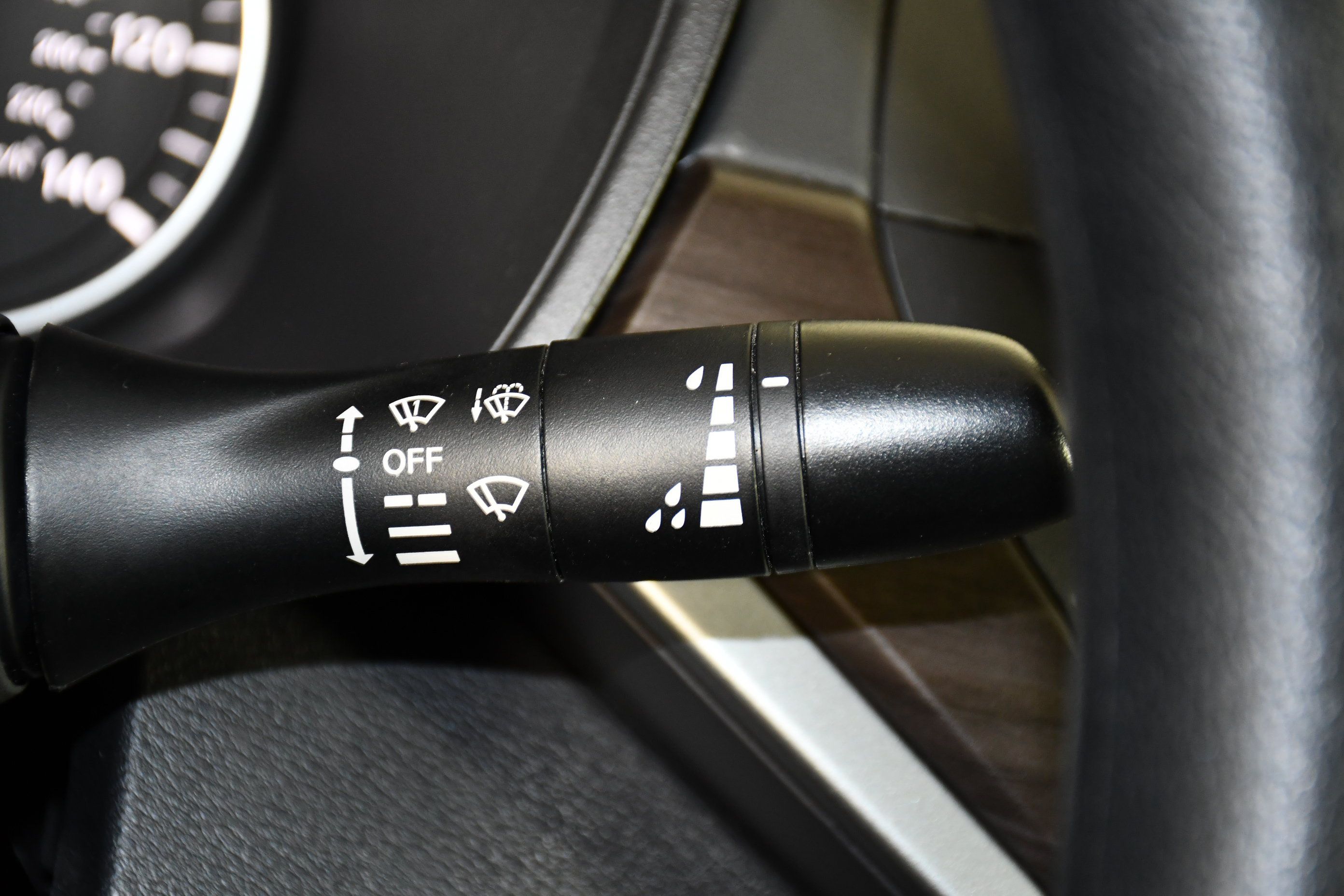 Used 2024 Nissan Altima 2.5 SV FWD image 24