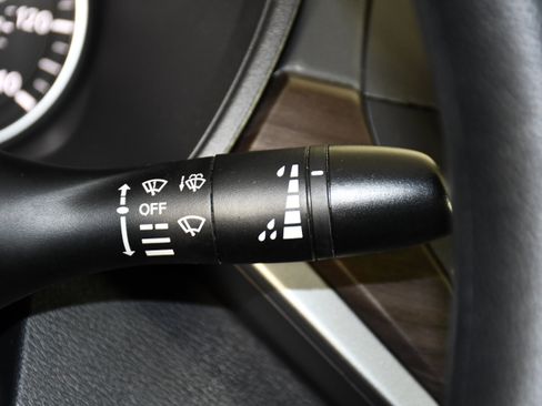 Used 2024 Nissan Altima 2.5 SV FWD image 24