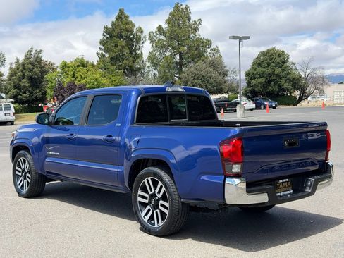 Used 2022 Toyota Tacoma SR5 RWD image 3