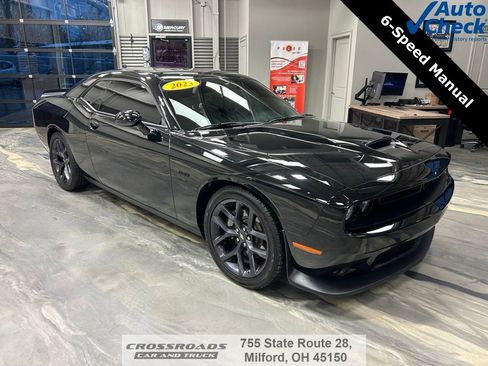 Used 2023 Dodge Challenger R/T w/ Blacktop Package image 1