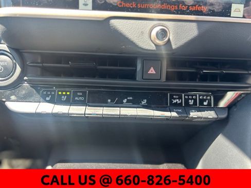 Used 2025 Toyota Crown AWD/4WD image 21