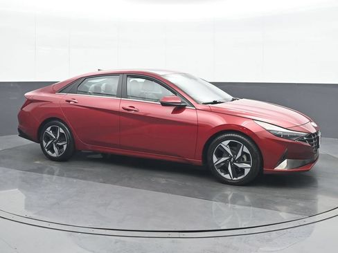 Used 2023 Hyundai Elantra Limited FWD image 8