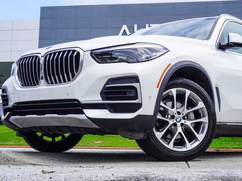Used 2023 BMW X5 sDrive40i RWD image 2