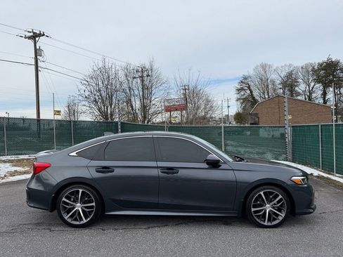 Used 2024 Honda Civic Touring image 5