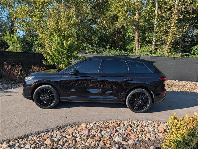 Used 2024 Lincoln Corsair Reserve w/ Equipment Group 202A AWD/4WD image 2