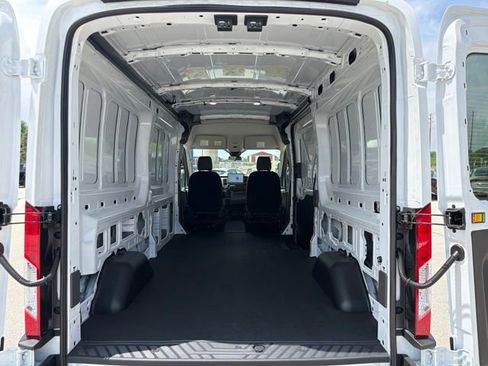 New 2026 Ford Transit 250 148 Medium Roof Extended AWD image 18