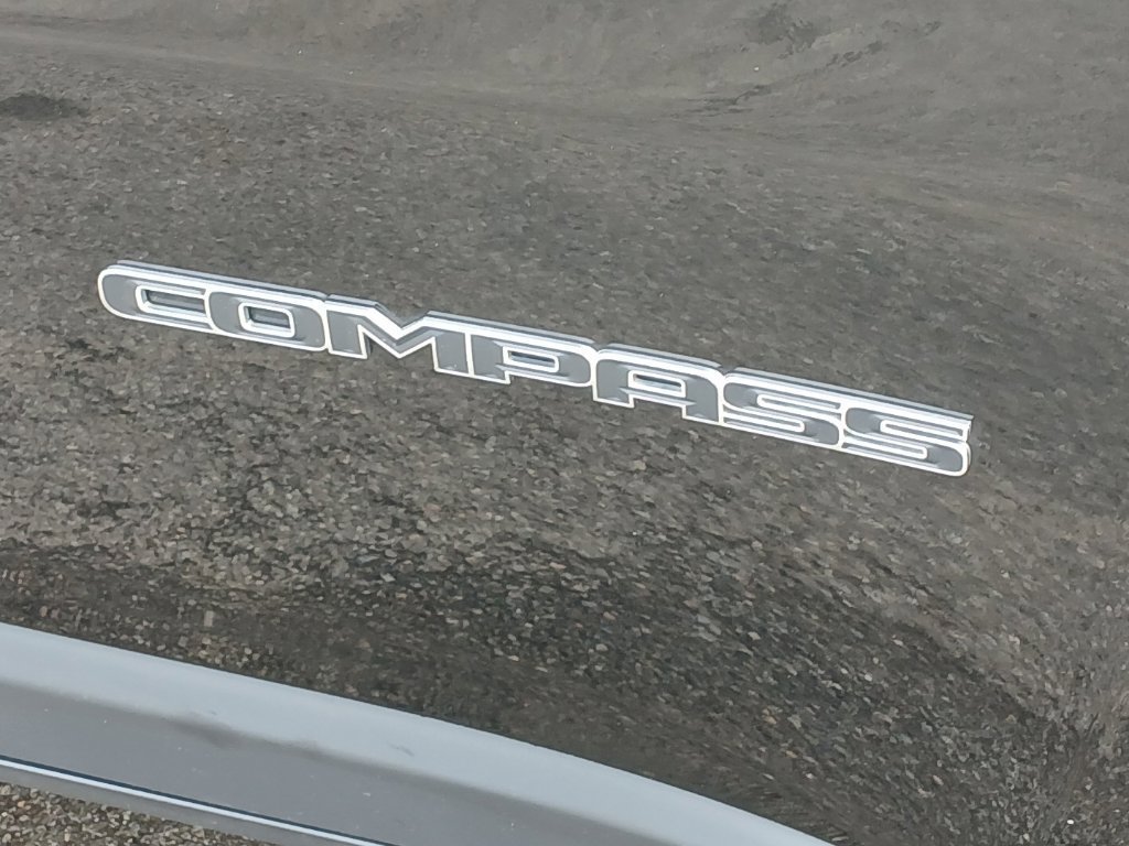 Used 2019 Jeep Compass Latitude w/ Popular Equipment Group AWD/4WD image 30