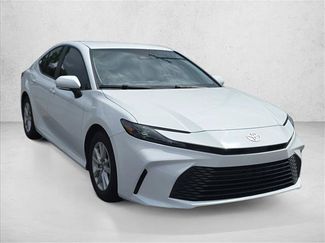Used 2025 Toyota Camry LE FWD video 3