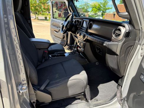 Used 2020 Jeep Wrangler Unlimited Sport AWD/4WD image 23