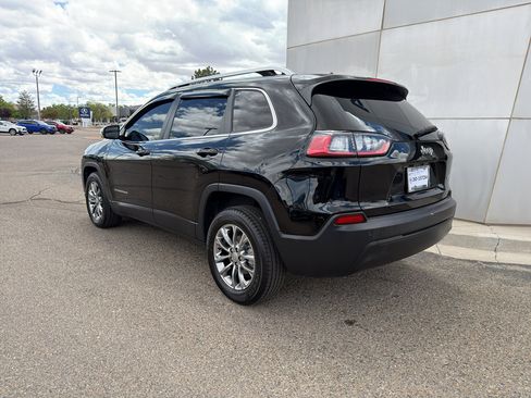 Used 2021 Jeep Cherokee Latitude Plus w/ Sun & Sound Group FWD image 8