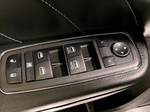 Used 2022 Dodge Charger R/T w/ Plus Group RWD image 39