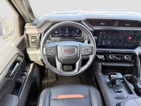 Used 2024 GMC Sierra 1500 AT4 w/ Technology Package AWD/4WD image 22