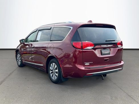 Used 2020 Chrysler Pacifica Touring-L Plus w/ Advanced Safetytec Group FWD image 5