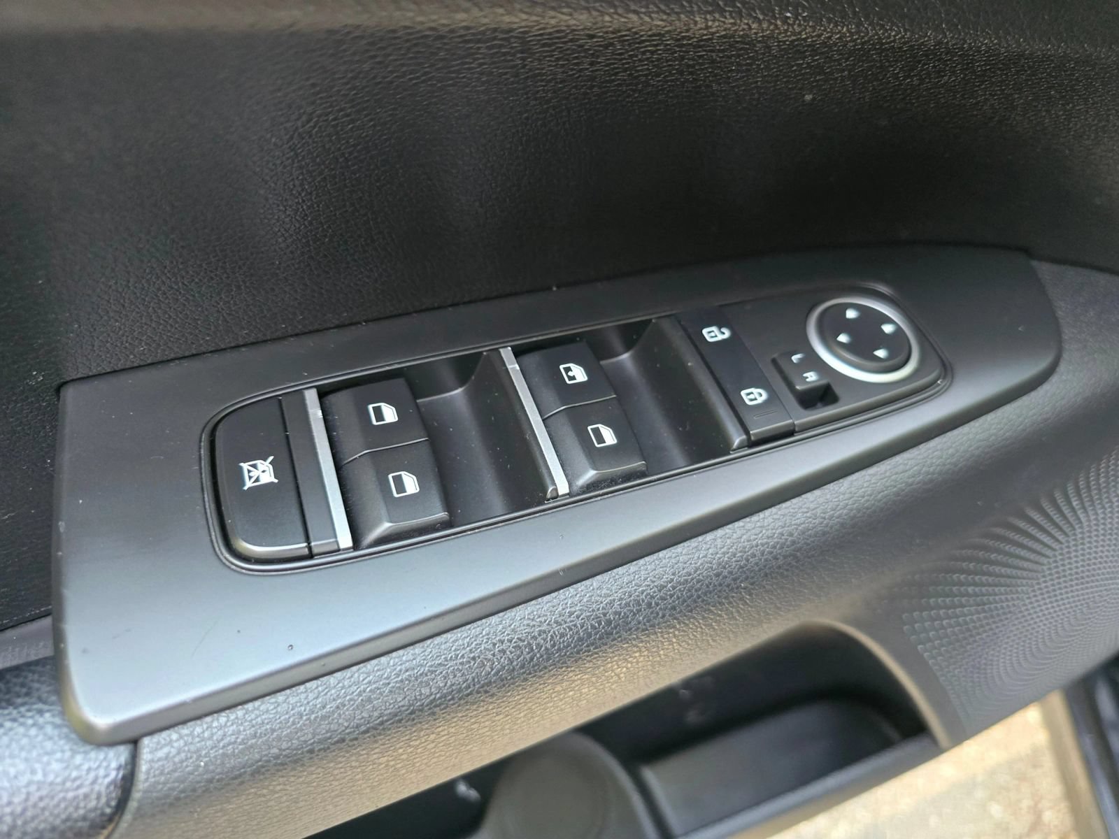 Used 2023 Kia Forte LXS w/ LXS Technology Package FWD image 20